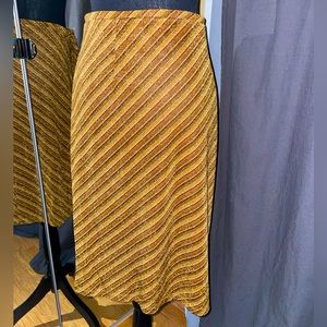 Express - size M gold metallic skirt